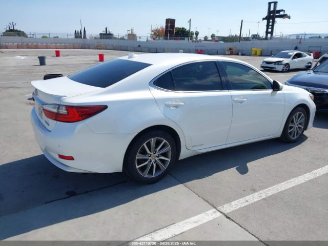 JTHBW1GG7G2109813 Lexus ES 300H