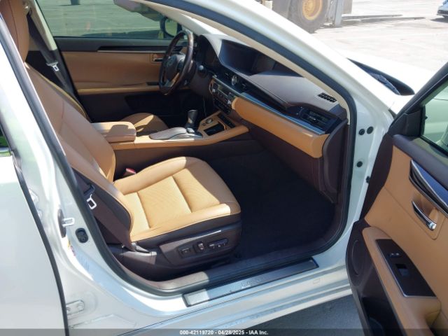JTHBW1GG7G2109813 Lexus ES 300H