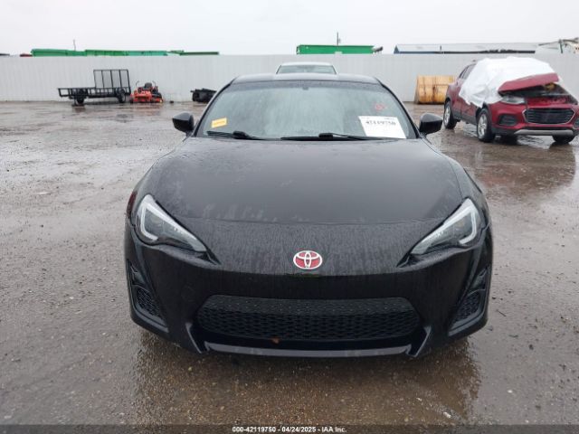 JF1ZNAA17F8710857 Scion FR-S