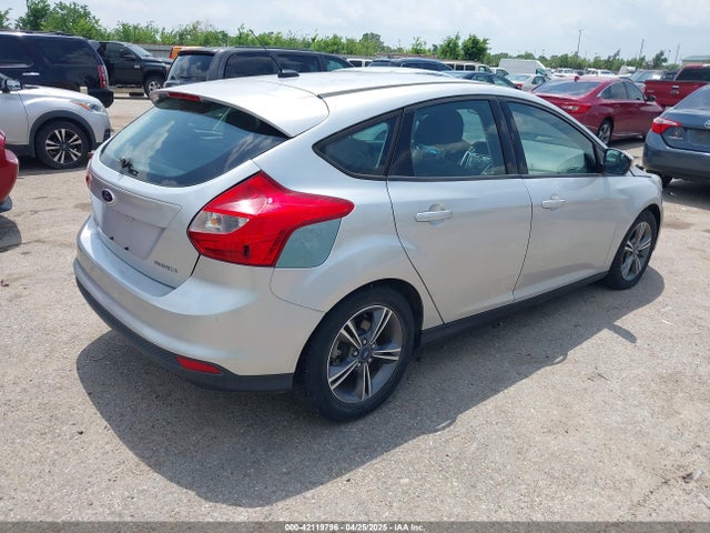 Ford FOCUS SE 2014 1FADP3K22EL412736 Image 4