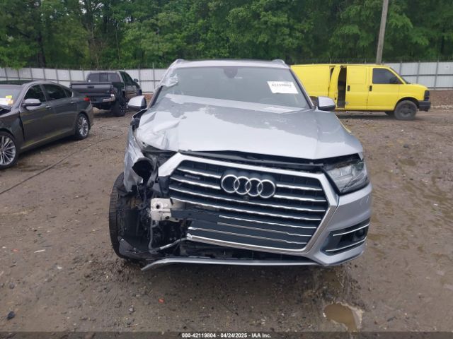 WA1VAAF77JD044305 Audi Q7 3.0t Premium