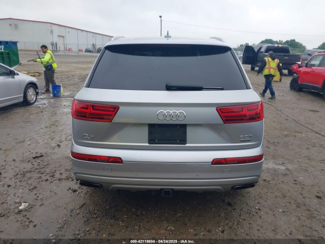WA1VAAF77JD044305 Audi Q7 3.0t Premium