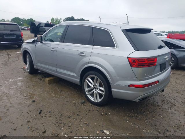 WA1VAAF77JD044305 Audi Q7 3.0t Premium