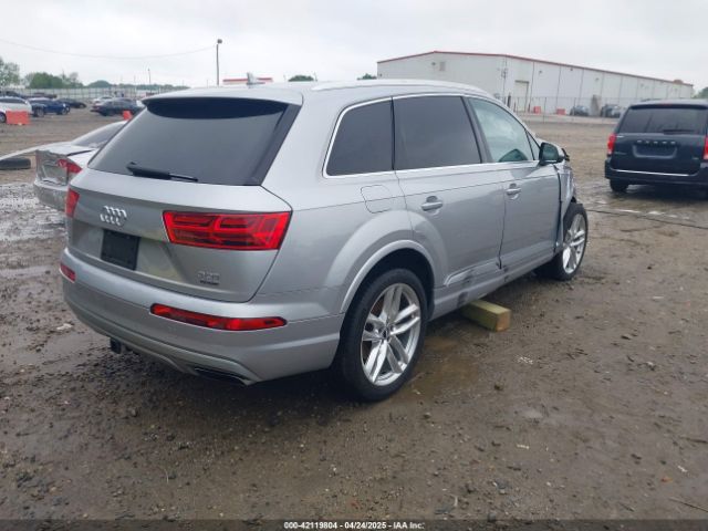 WA1VAAF77JD044305 Audi Q7 3.0t Premium