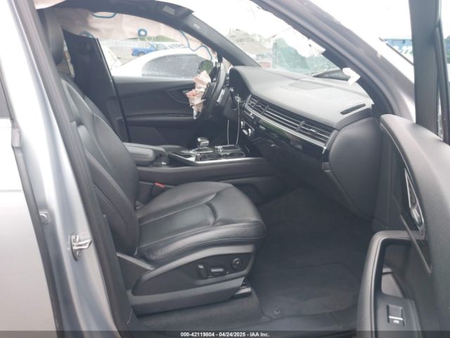 WA1VAAF77JD044305 Audi Q7 3.0t Premium