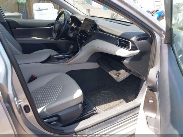 4T1G11AK3NU672230 Toyota CAMRY SE