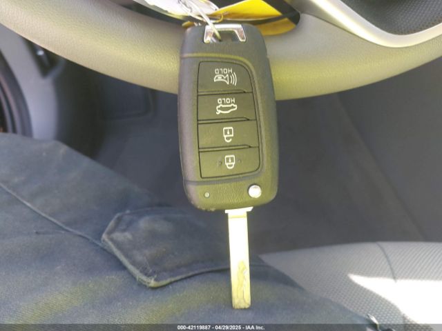 KMHLL4DG2SU860153 Hyundai ELANTRA SE