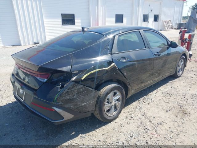 KMHLL4DG2SU860153 Hyundai ELANTRA SE