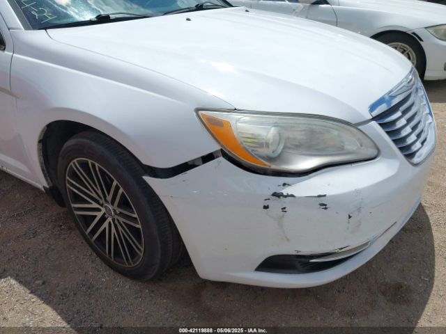 1C3CCBAB1EN210802 Chrysler 200 LX