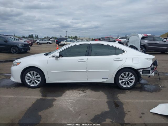 JTHBW1GG5E2064531 Lexus ES 300H