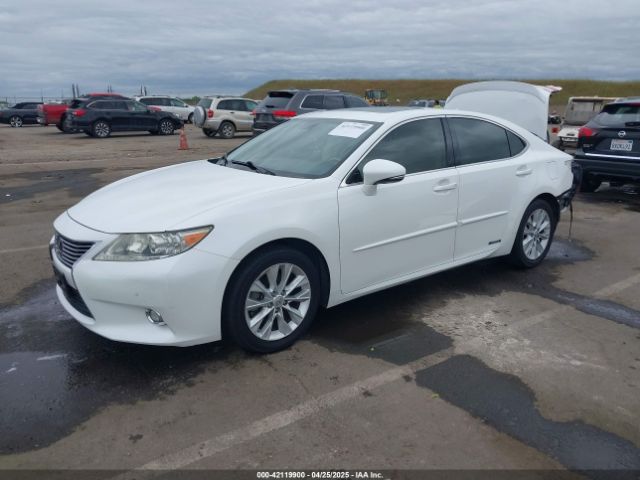 JTHBW1GG5E2064531 Lexus ES 300H