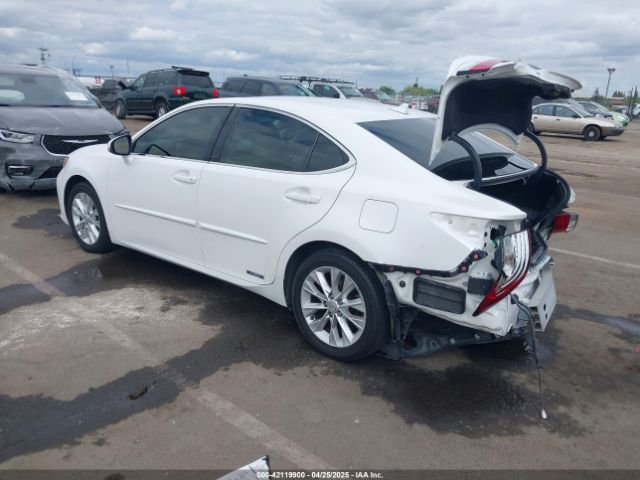 JTHBW1GG5E2064531 Lexus ES 300H