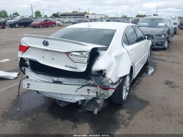 JTHBW1GG5E2064531 Lexus ES 300H