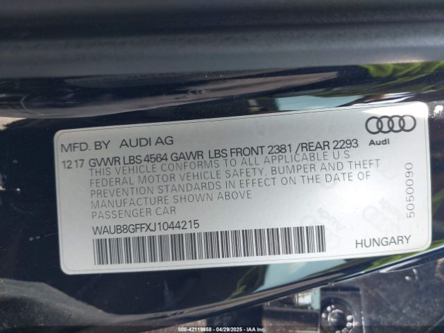 WAUB8GFFXJ1044215 Audi A3 2.0t Premium/2.0t Tech Premium