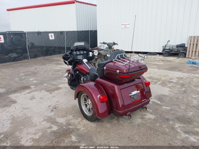 2016 HARLEY-DAVIDSON FLHTCUTG 1HD1MAL17GB857822 Photo 2