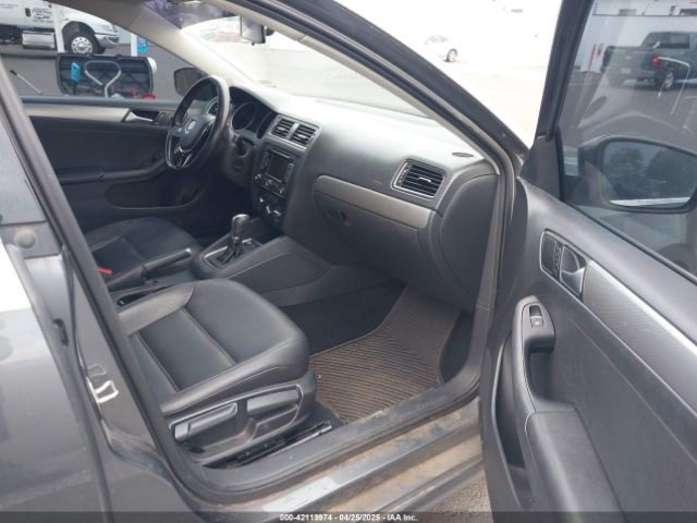 3VWD17AJXFM318080 Volkswagen Jetta 1.8t Se