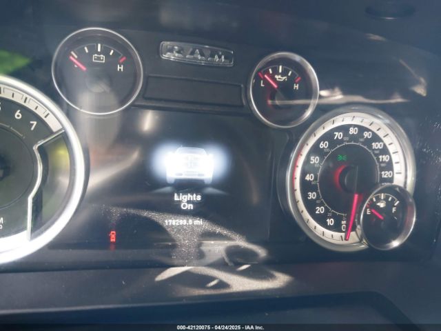1C6RR7TT2ES252119 RAM 1500 Slt