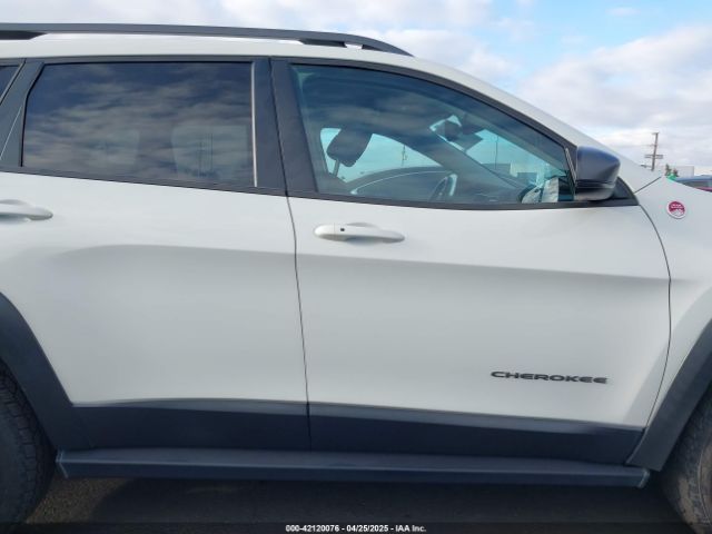 1C4PJMBX0KD227083 Jeep Cherokee Trailhawk Elite 4x4