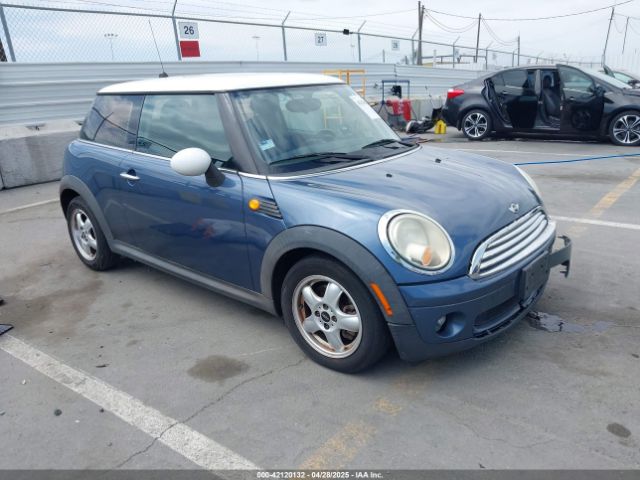 2009 MINI COOPER WMWMF33569TW77166
