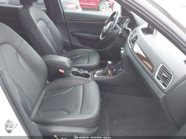 WA1GCCFS6HR001364 Audi Q3 2.0t Premium
