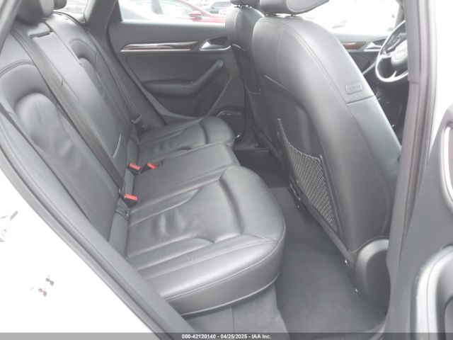 WA1GCCFS6HR001364 Audi Q3 2.0t Premium
