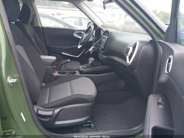 KNDJ23AU7L7045840 KIA Soul X-line
