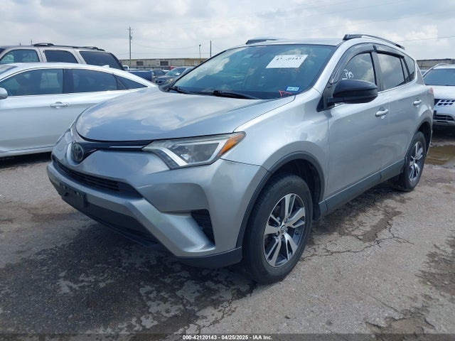 JTMZFREV6JJ170163 Toyota RAV4 LE