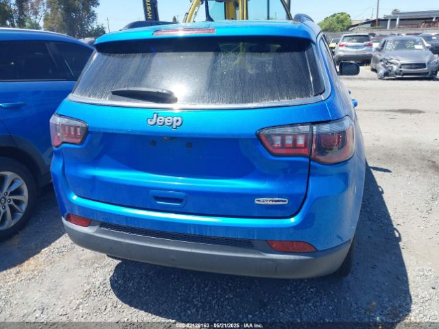 3C4NJCBB6JT227412 Jeep Compass Latitude Fwd