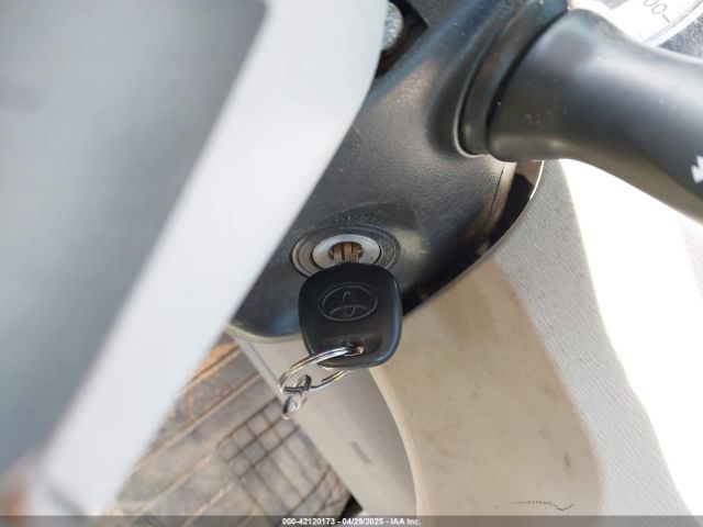 2011 TOYOTA SIENNA 5TDXK3DC0BS045860 Photo 10