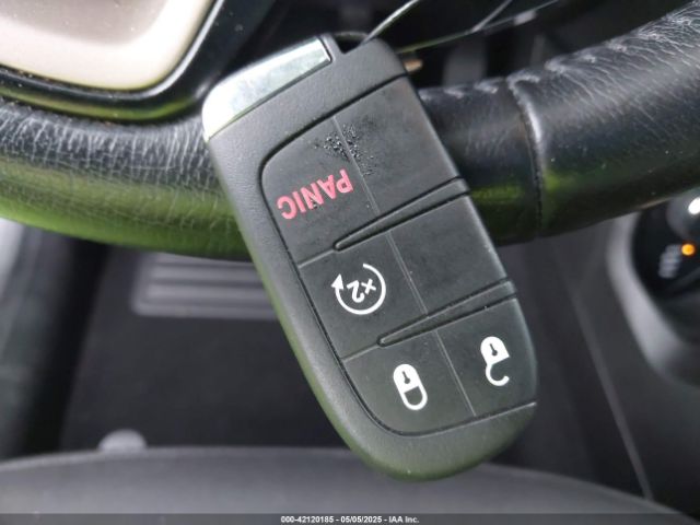 ZACCJBBT8FPB25943 Jeep Renegade Latitude