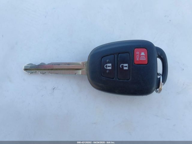 JTDKDTB3XH1598075 Toyota Prius C Two