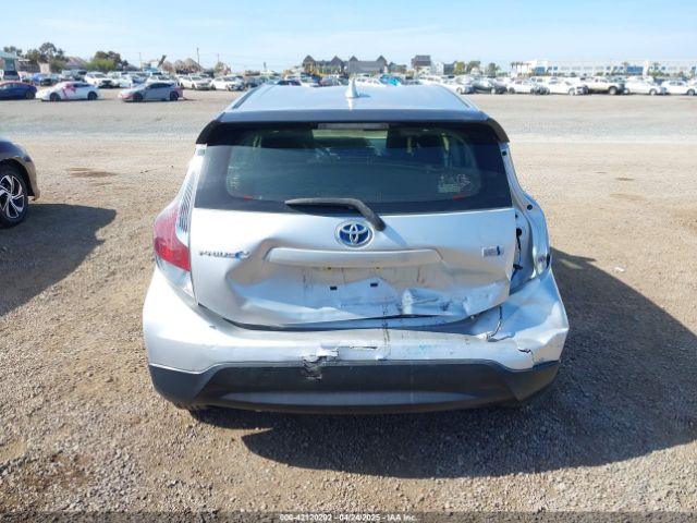 JTDKDTB3XH1598075 Toyota Prius C Two