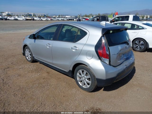 JTDKDTB3XH1598075 Toyota Prius C Two