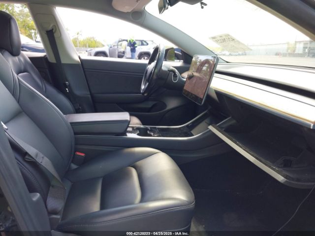 2019 TESLA MODEL 3 5YJ3E1EA3KF324263 Photo 4