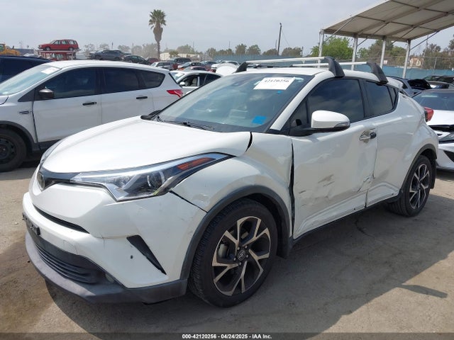 JTNKHMBX9K1054053 Toyota C-HR XLE