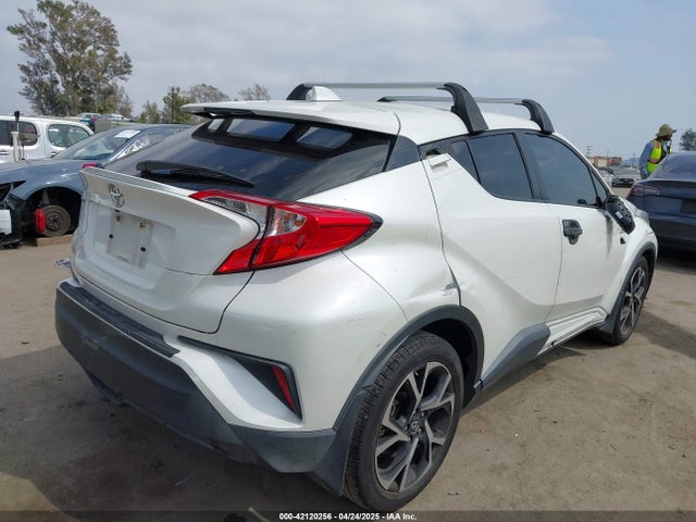 JTNKHMBX9K1054053 Toyota C-HR XLE