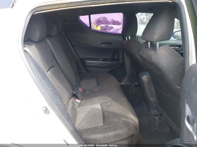 JTNKHMBX9K1054053 Toyota C-HR XLE