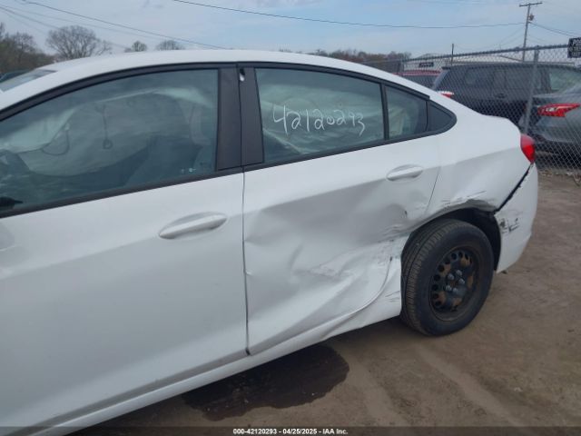 1G1BC5SM6H7173479 Chevrolet Cruze Ls Auto