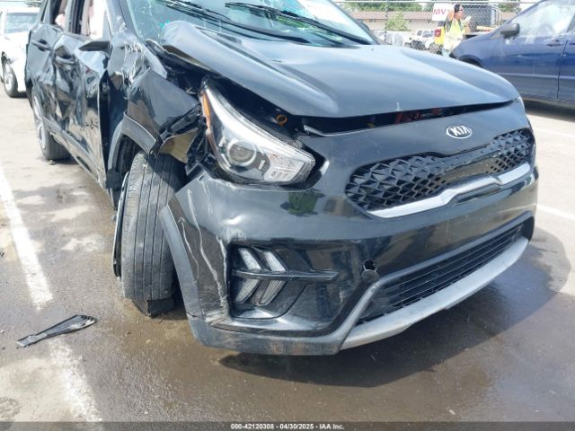 KNDCB3LC2L5375460 KIA NIRO LX