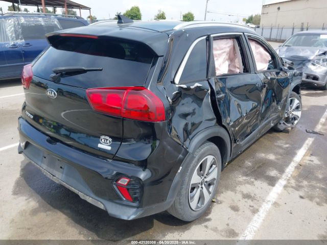 KNDCB3LC2L5375460 KIA NIRO LX