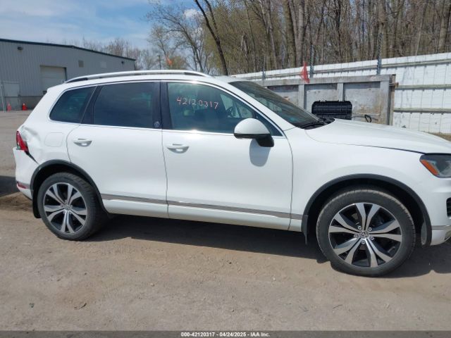 WVGRF7BP8HD005505 Volkswagen Touareg V6 Wolfsburg Edition