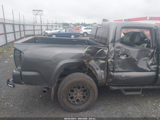 3TYCZ5AN4NT070376 Toyota Tacoma Sr5 V6