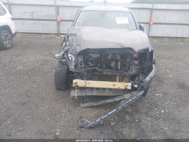 3TYCZ5AN4NT070376 Toyota Tacoma Sr5 V6