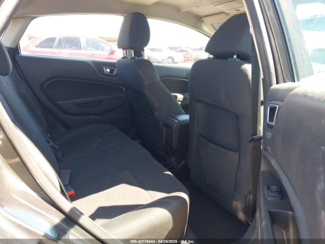 3FADP4BJ1FM217045 Ford FIESTA SE