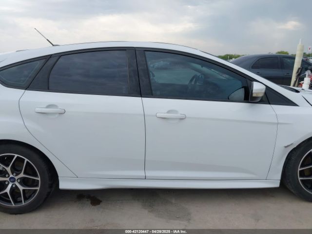 1FADP3K27GL262397 Ford FOCUS SE