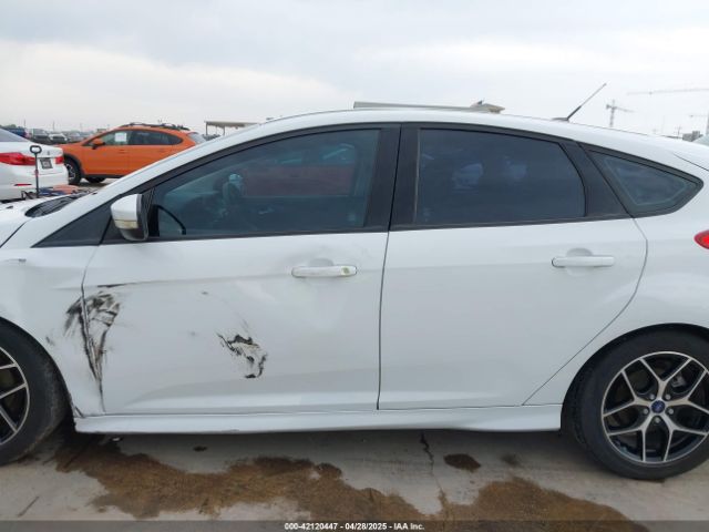 1FADP3K27GL262397 Ford FOCUS SE