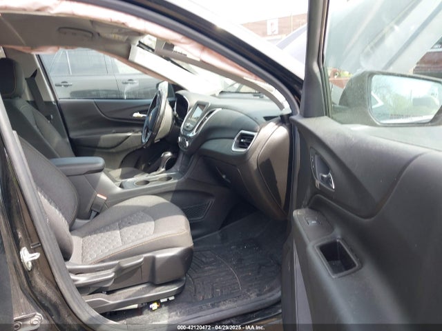 2GNAXUEV8K6120044 Chevrolet EQUINOX LT