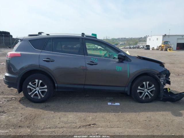 JTMBFREV7JJ188415 Toyota RAV4 LE