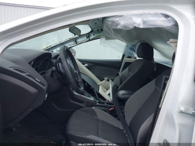 1FADP3F27EL242982 Ford FOCUS SE
