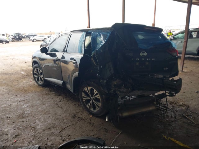 JN8AT3BA1MW008523 Nissan Rogue Sv Fwd